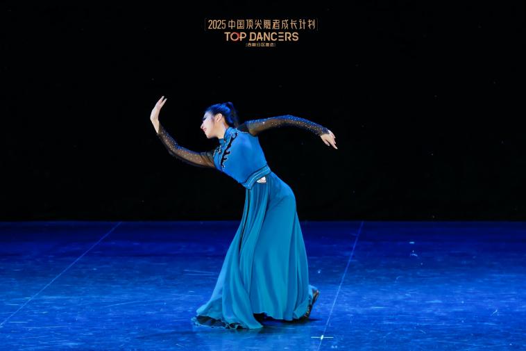 说明: ef6bd923fd2e1fba4e41ab2330478b2b